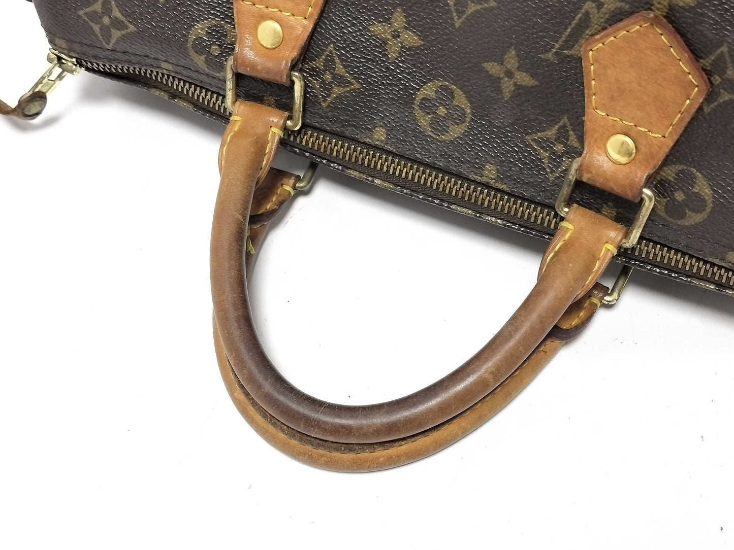 LOUIS VUITTON Monogram Louis Vuitton Speedy 30 Handbag
