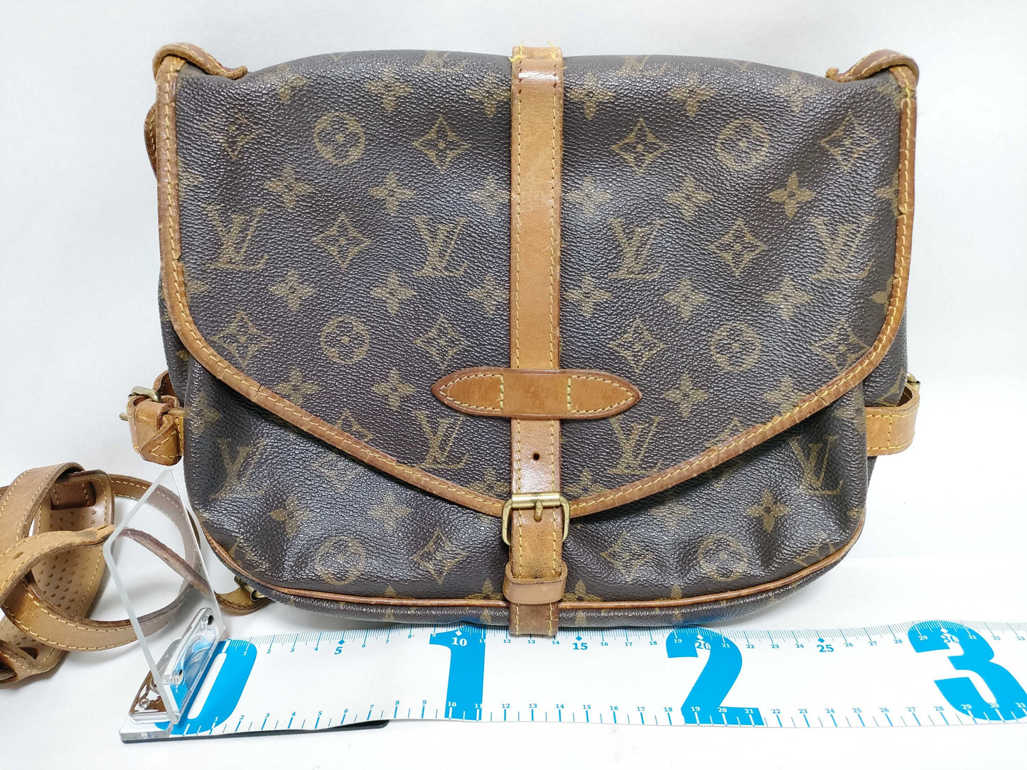 LOUIS VUITTON Monogram Louis Vuitton Saumur 30 Shoulder Bag