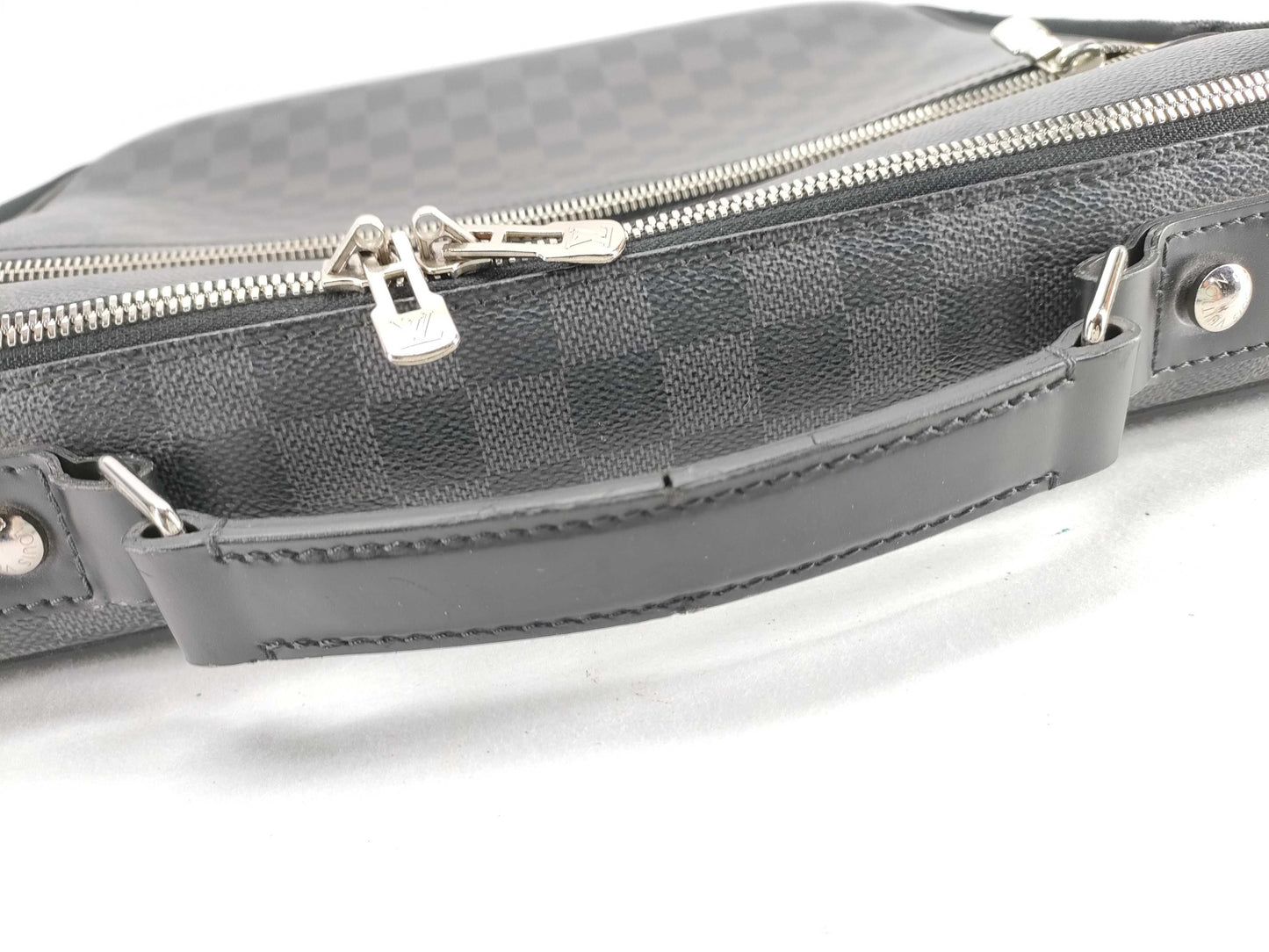 LOUIS VUITTON Monogram Empreinte Louis Vuitton Damier Handbag Business Bag