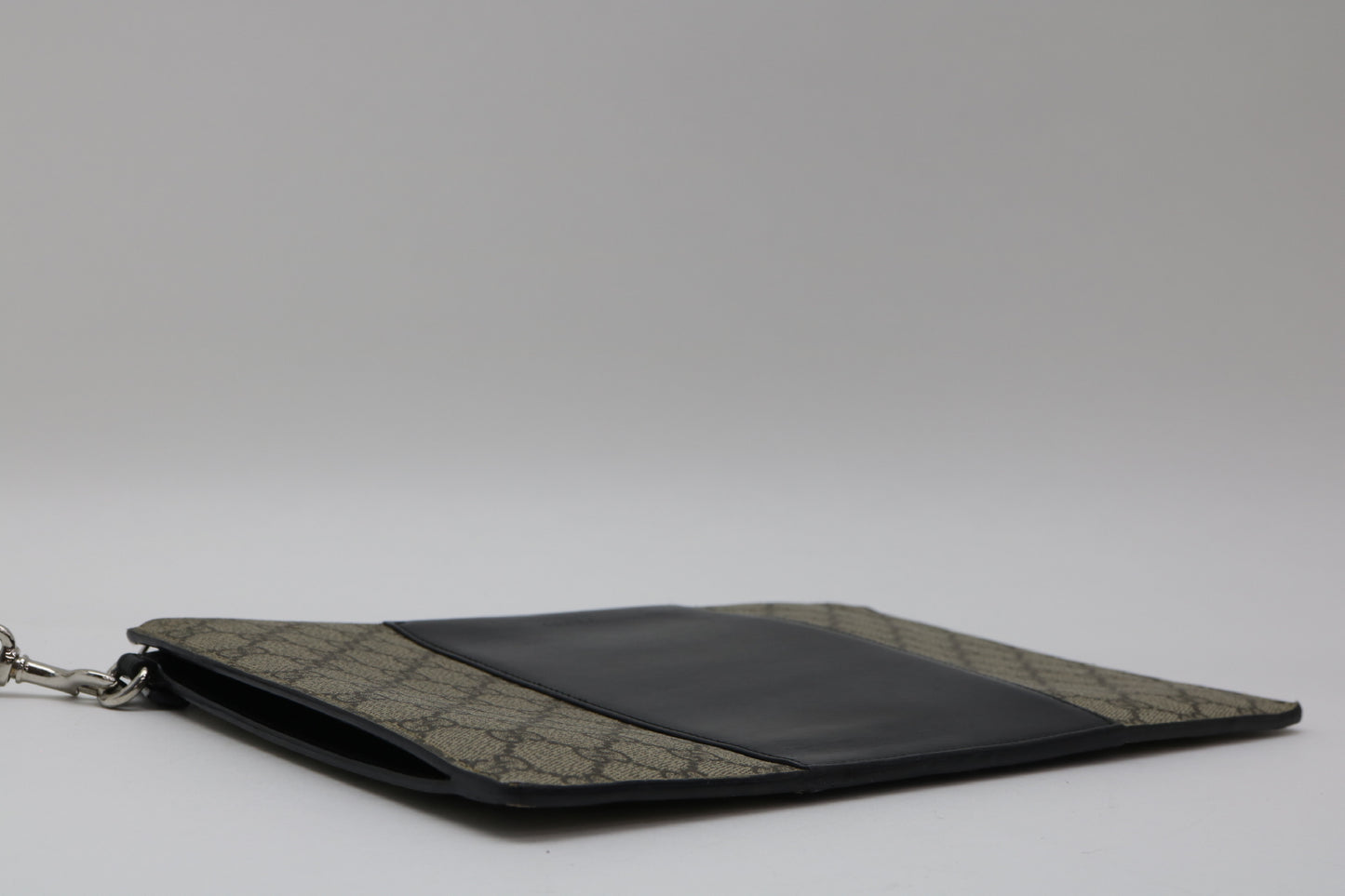 GUCCI GG Supreme GG Supreme Clutch Bag