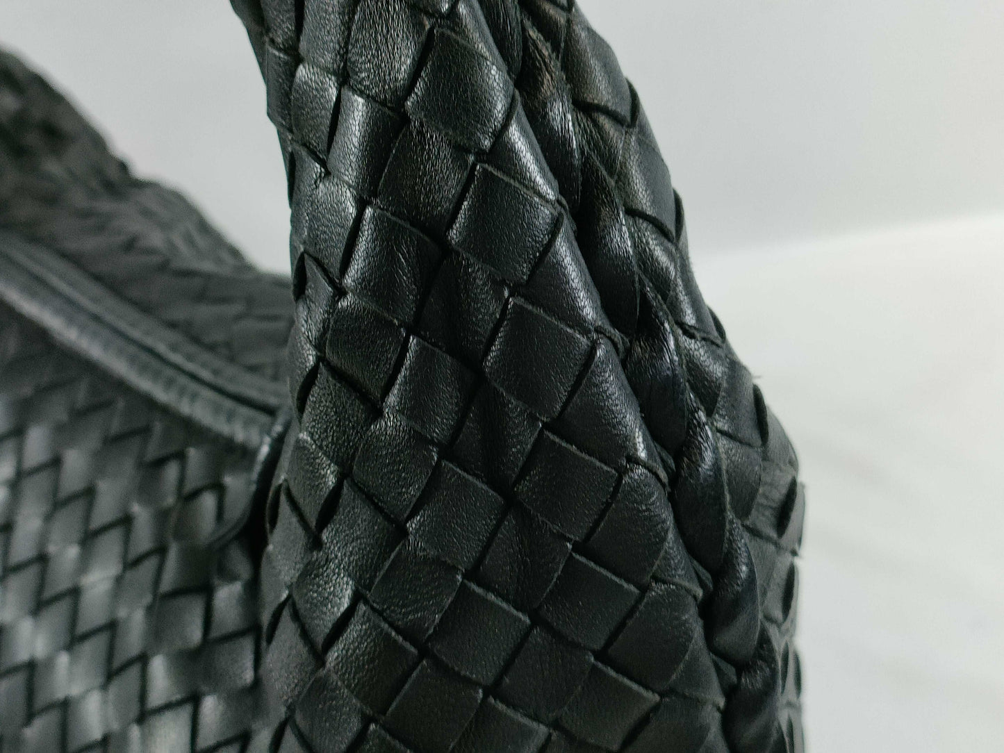 BOTTEGA VENETA Intrecciato Bottega Veneta 115653 V0013 1000 Shoulder Bag