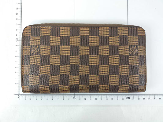 LOUIS VUITTON Damier Zippy Organizer Wallet