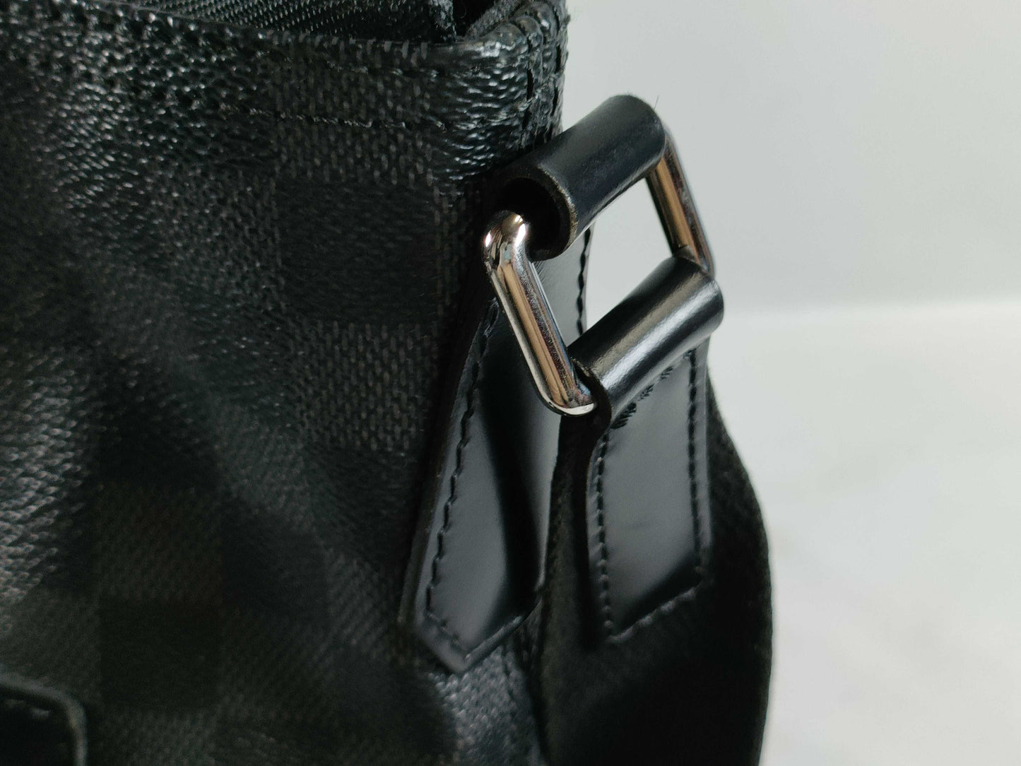 LOUIS VUITTON Damier Graphite Louis Vuitton Mick GM N41105 Shoulder Bag