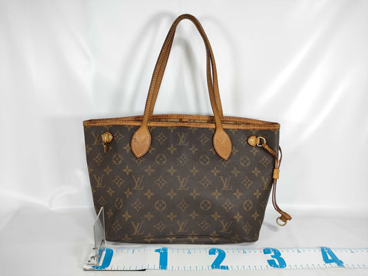 LOUIS VUITTON Monogram Louis Vuitton Monogram Neverfull MM Tote Bag