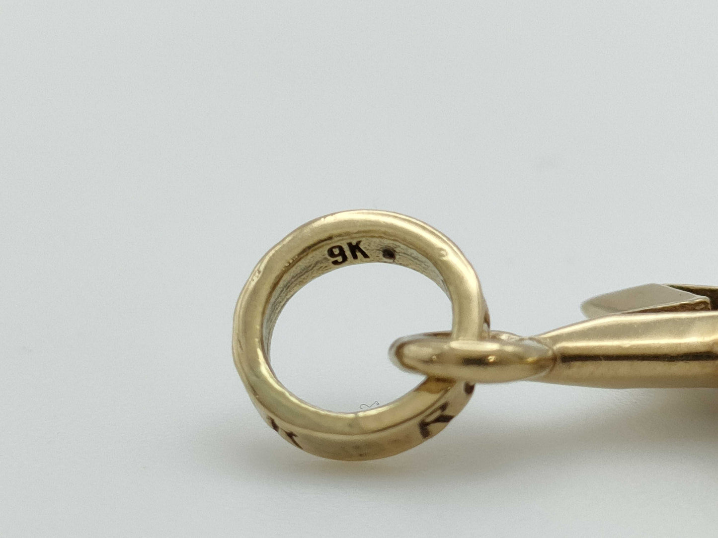 Royal Order K9 2.4g Pendant Top