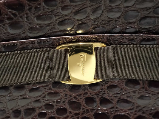 Salvatore Ferragamo Vara Shoulder Bag Crocodile Shoulder Bag