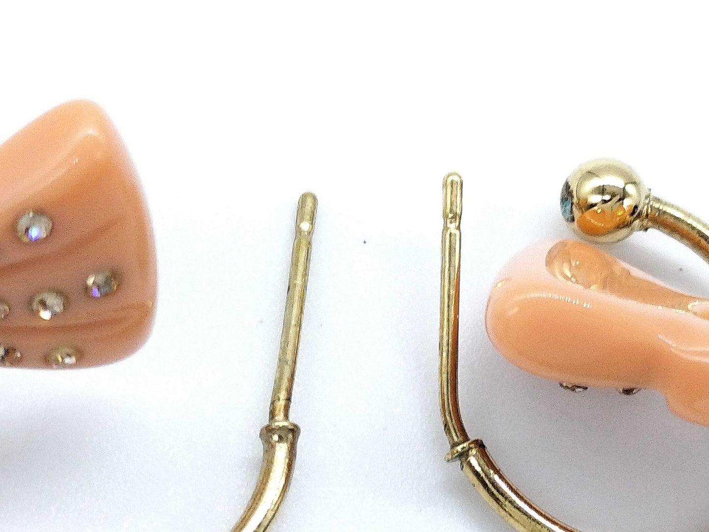 CHANEL 02P Ribbon Earrings