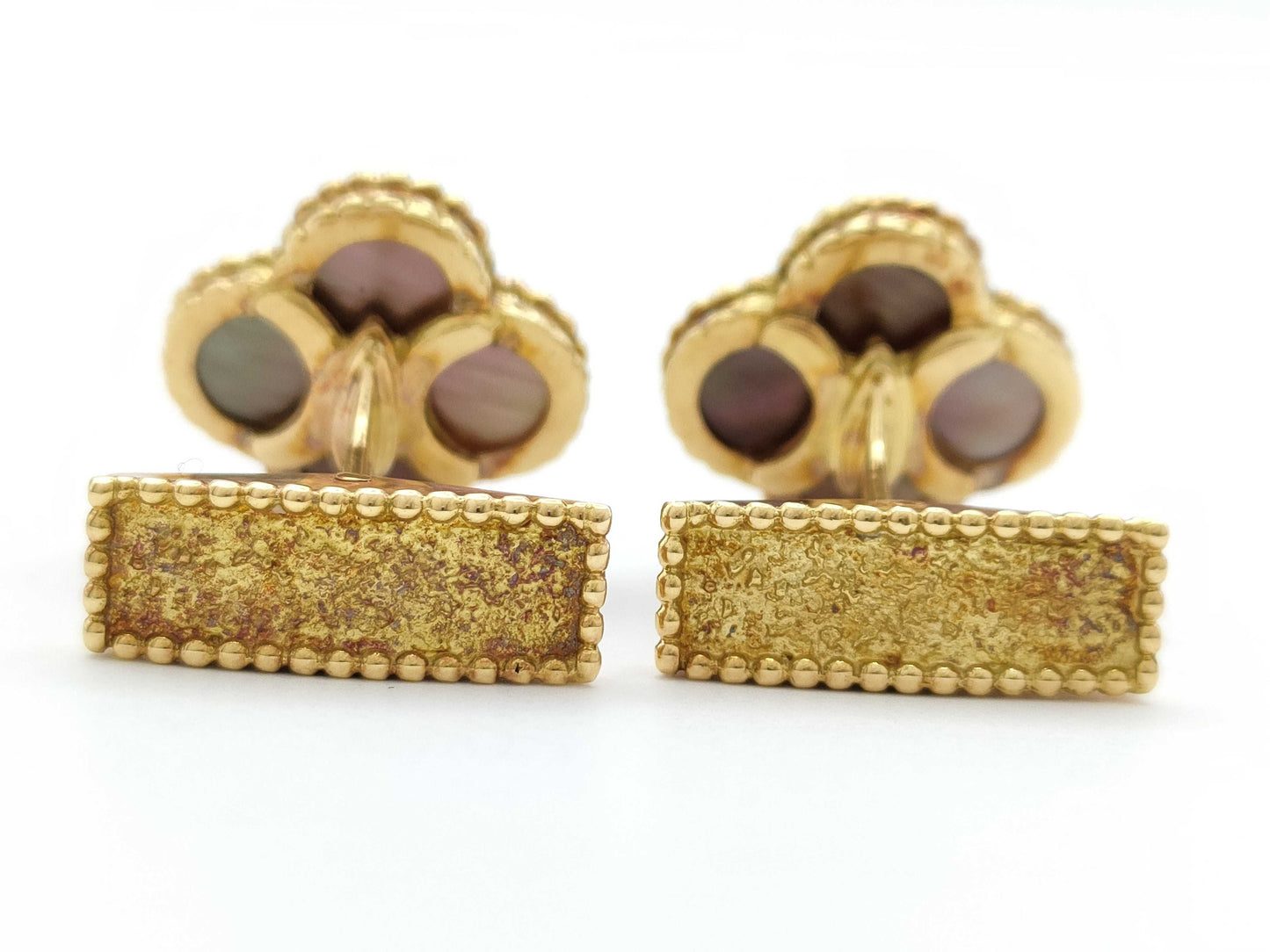 Van Cleef & Arpels Vintage Alhambra Mother-of-Pearl Yellow Gold 18Kt 9.3g Tie Clip/Cufflinks