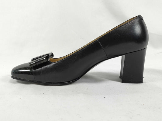 Yves Saint Laurent Yves Saint-Laurent Pumps Pumps