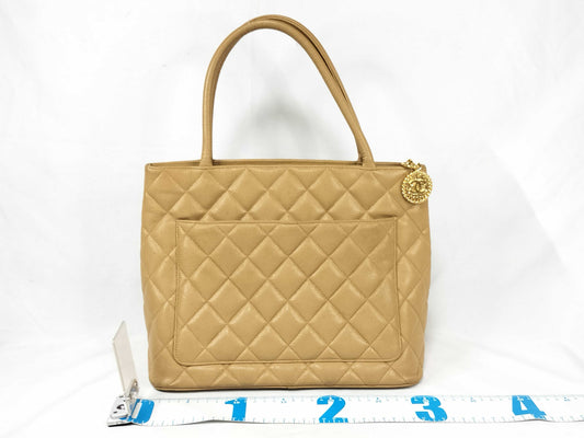 CHANEL Caviar Skin Reproduction Caviar Tote Bag