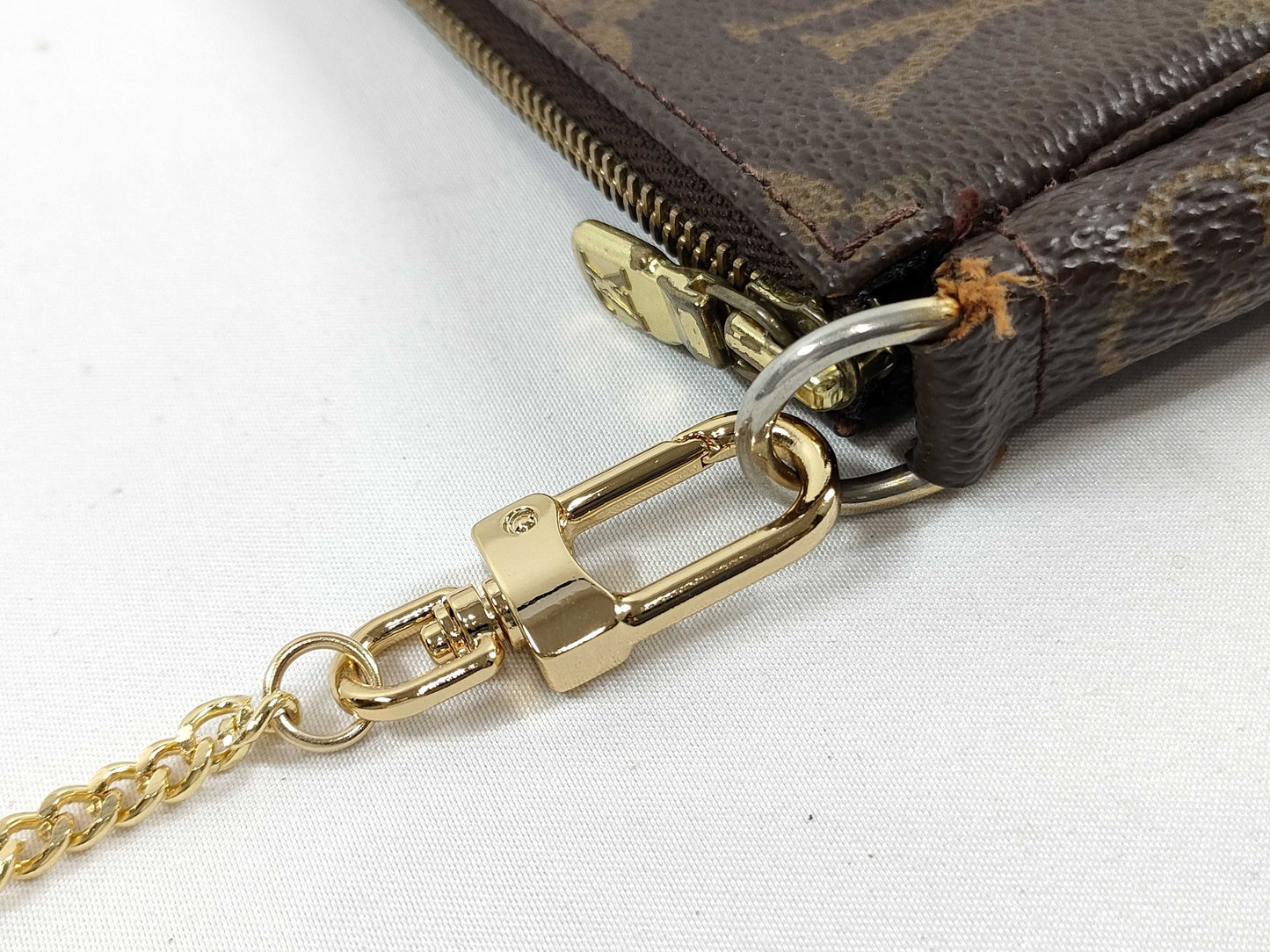 LOUIS VUITTON Monogram Pochette Accessoires CA0070 Pouch Handbag