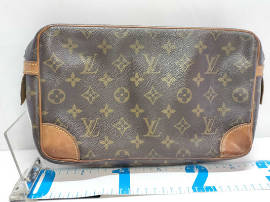 LOUIS VUITTON Monogram Branded Second Bag