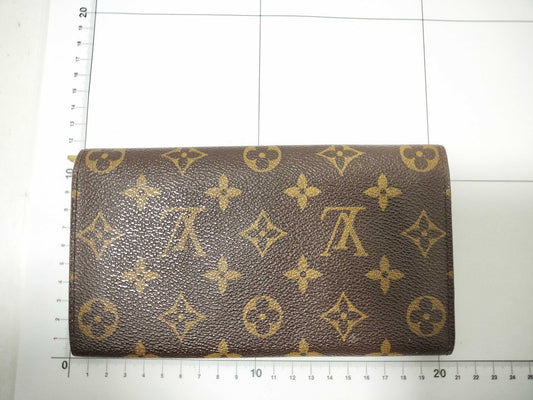 LOUIS VUITTON Monogram Louis Vuitton Wallet