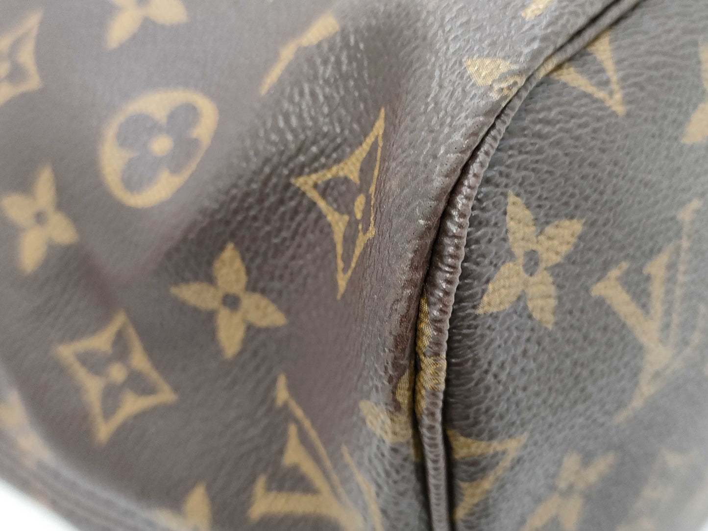 LOUIS VUITTON Louis Vuitton Neverful MM Shoulder Tote Bag