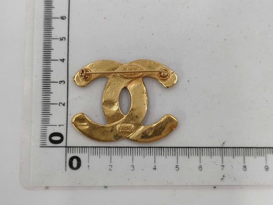CHANEL Mesh Coco Mark Gold BR Brooch