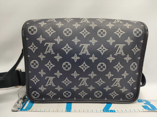 LOUIS VUITTON Louis Vuitton Messenger Shoulder Bag