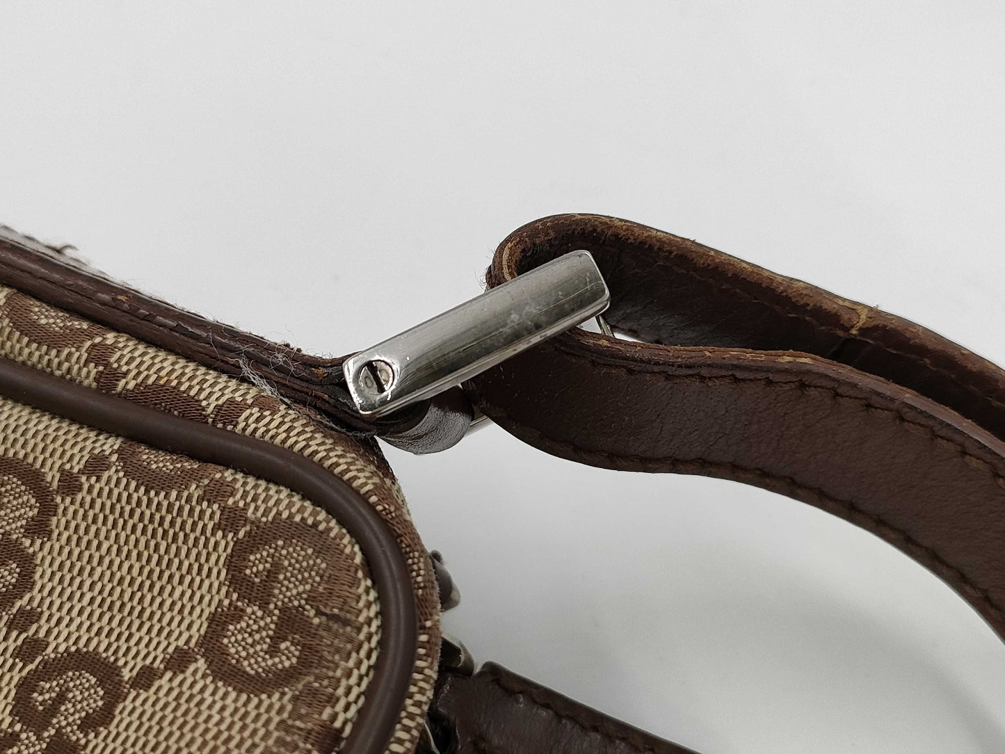 GUCCI 018 1612 GG Canvas Shoulder Bag