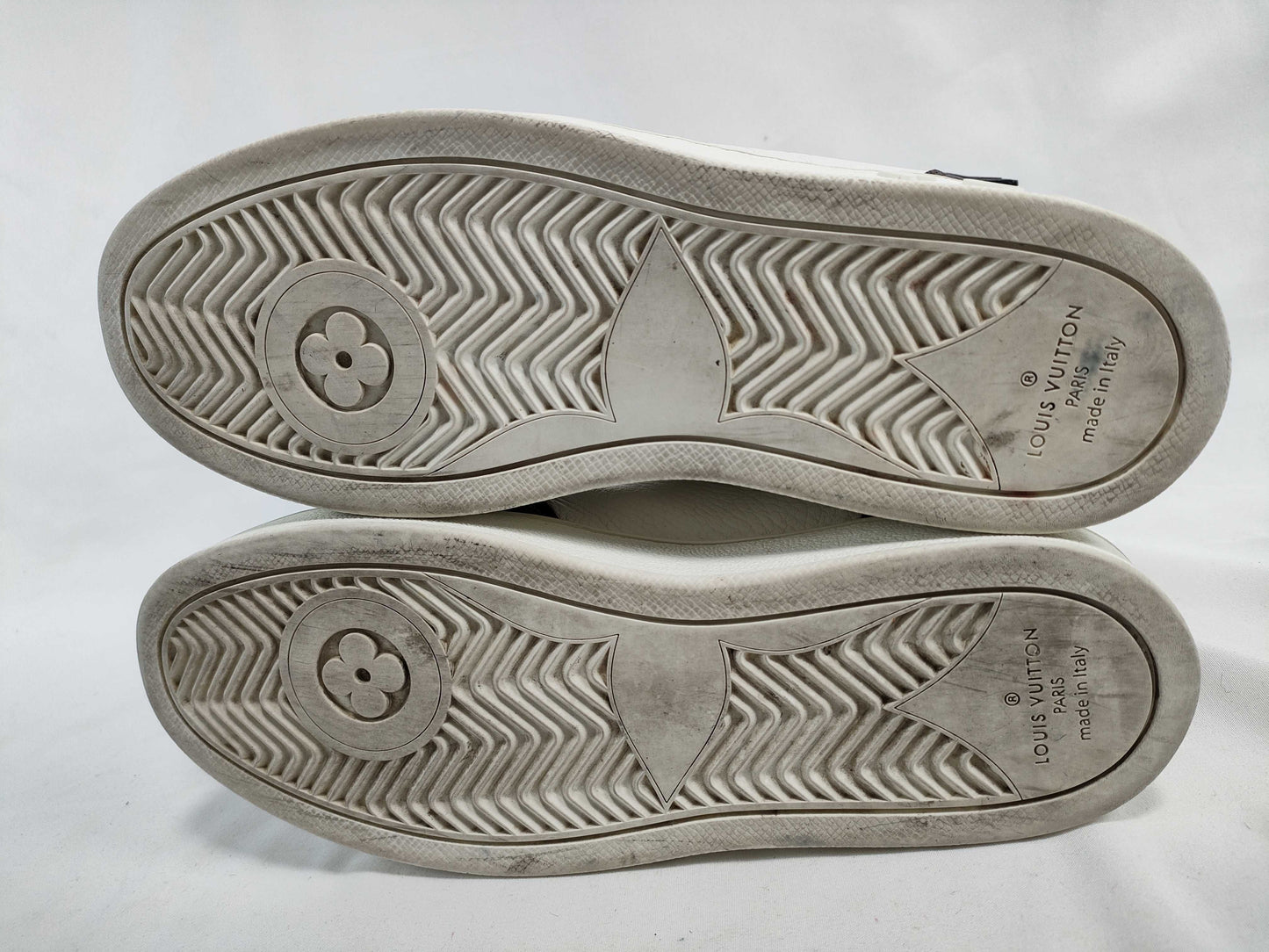 LOUIS VUITTON Louis Vuitton Women's Shoes Size 38 Sneakers