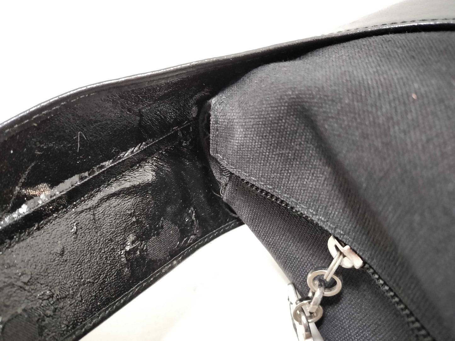 Salvatore Ferragamo Archive Bag Canvas/ka-fu Shoulder Bag