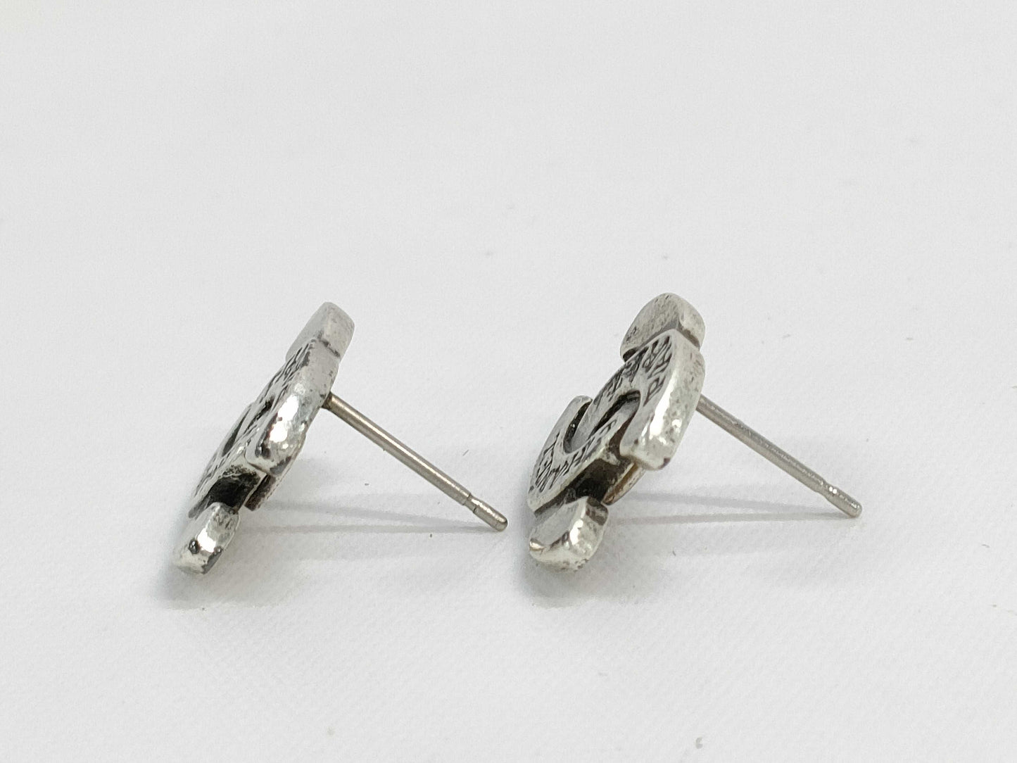CHANEL Coco Mark earrings with parts and comments