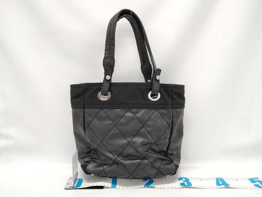 CHANEL Paris-Biarritz MM Tote Bag 11380533