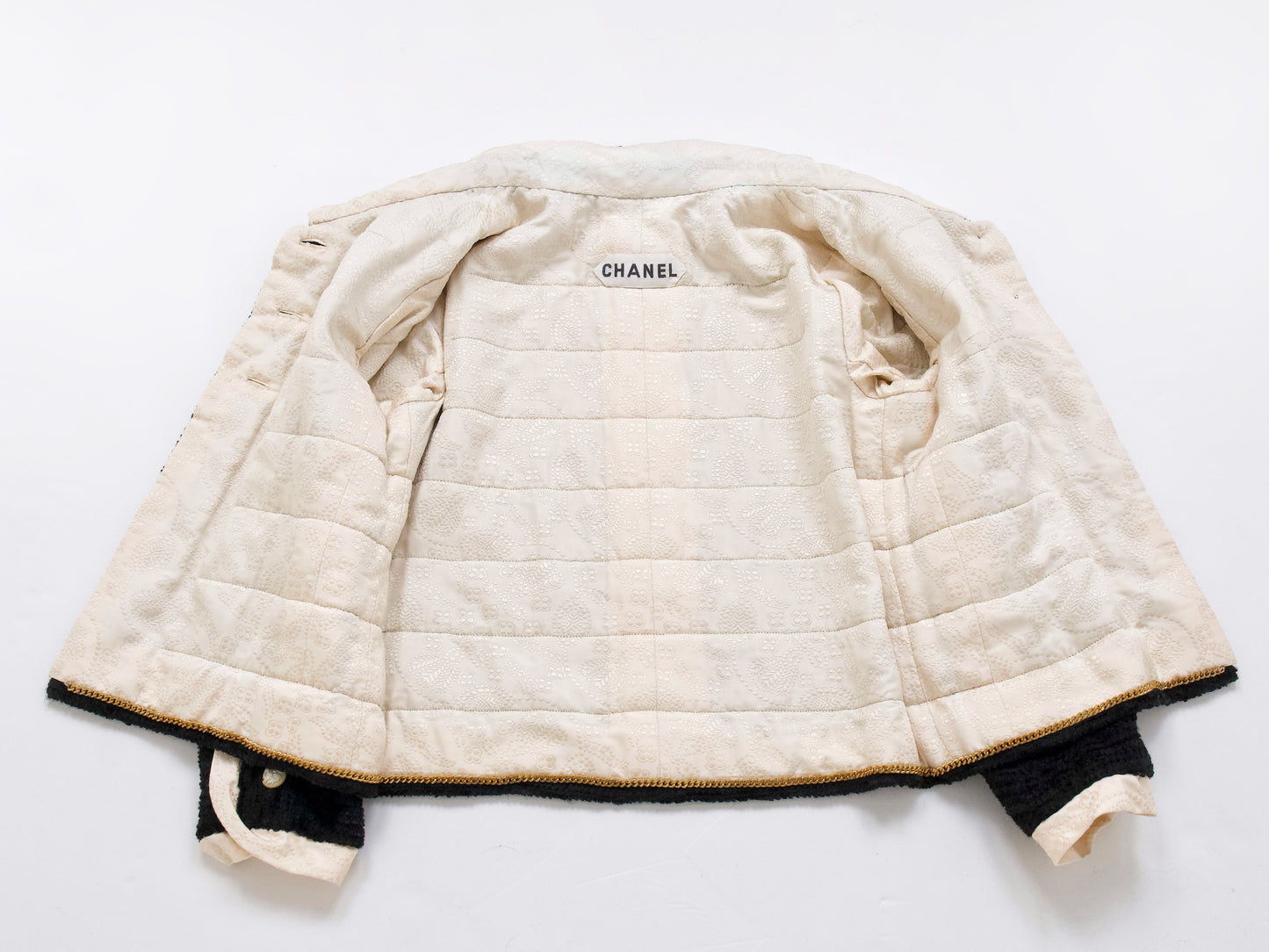 CHANEL 1964 Haute Couture Gabriel's personal period mohair tweed jacket and suit, size 38-40 / same style as the one in the Met collection. Other apparel.