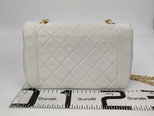 CHANEL Matelasse 25 Lambskin Shoulder Bag with G Hardware, White, 1810657