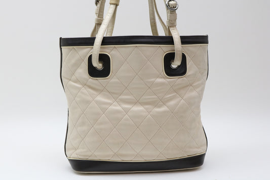 CHANEL Matelasse Tote Bag