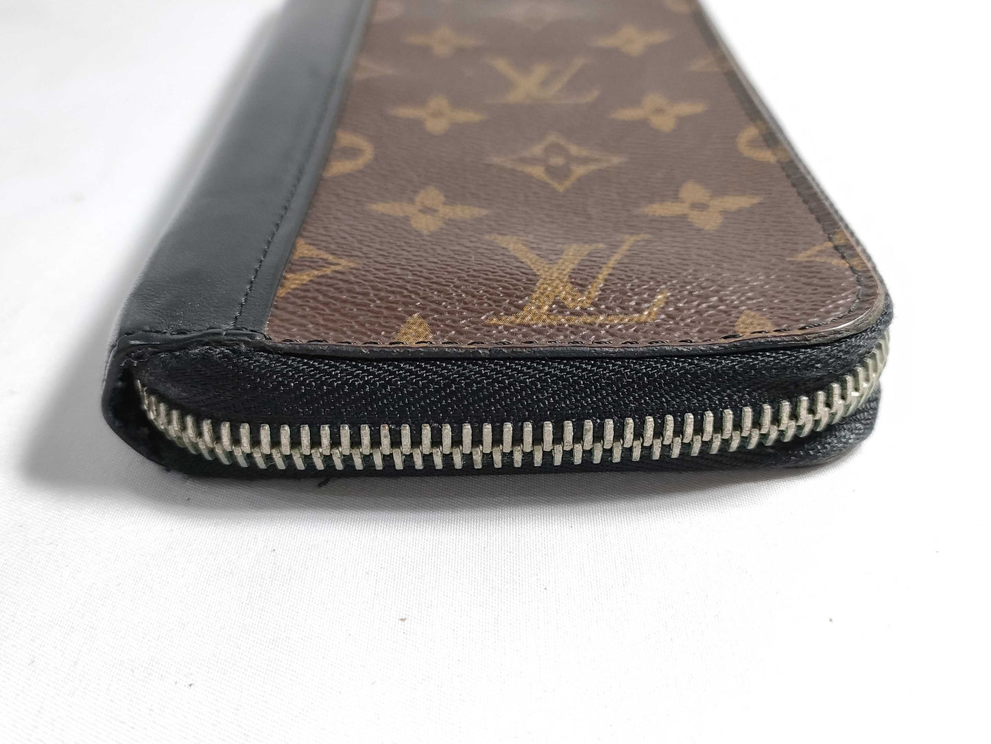 LOUIS VUITTON Louis Vuitton Monogram MacArthur Zippy Vertical Long Wallet