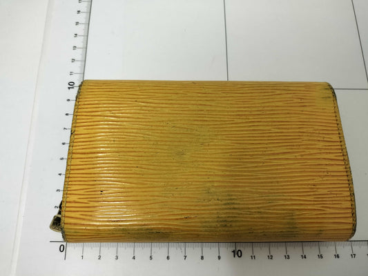LOUIS VUITTON Epi Louis Vuitton Epi Wallet
