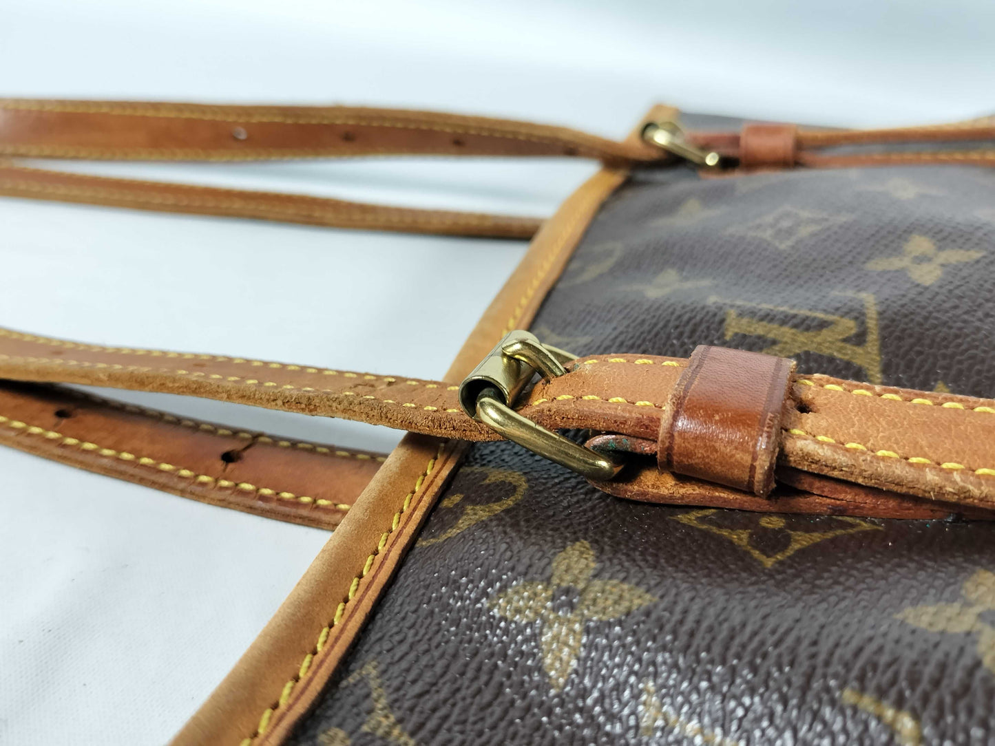 LOUIS VUITTON Monogram M42236 Bucket GM Handbag