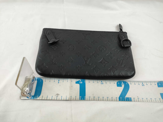 LOUIS VUITTON Trio Messenger/Monogram Shadow/Medium Pouch
