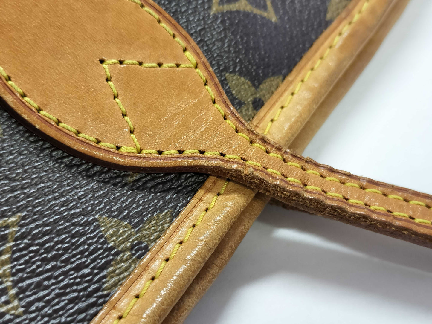 LOUIS VUITTON Monogram Neverfull PM Tote Bag