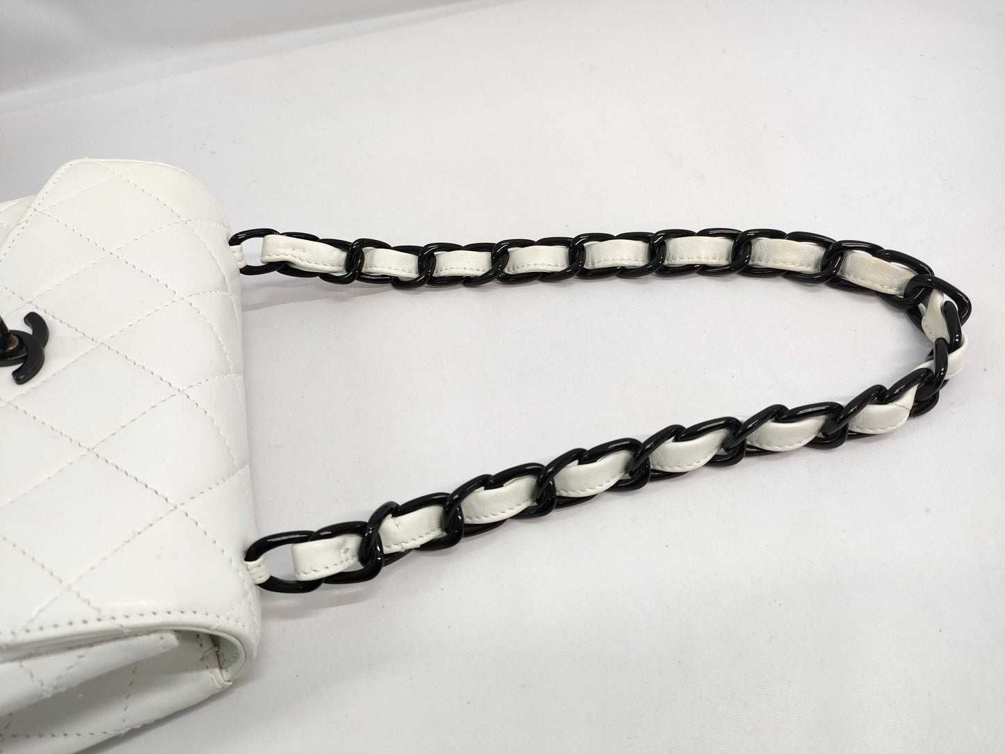 CHANEL Lambskin Matelasse Chain Shoulder Bag with Guarantee Card 5373053