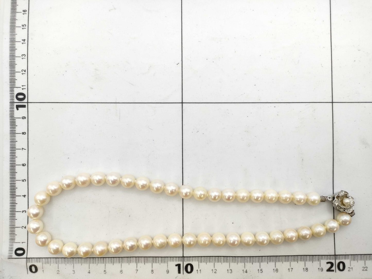 Pearl diameter approximately 8.4mm-8.9mm, Sterling Silver, 46.0g, Necklace