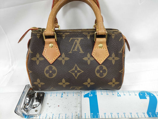 LOUIS VUITTON Louis Vuitton Pouch