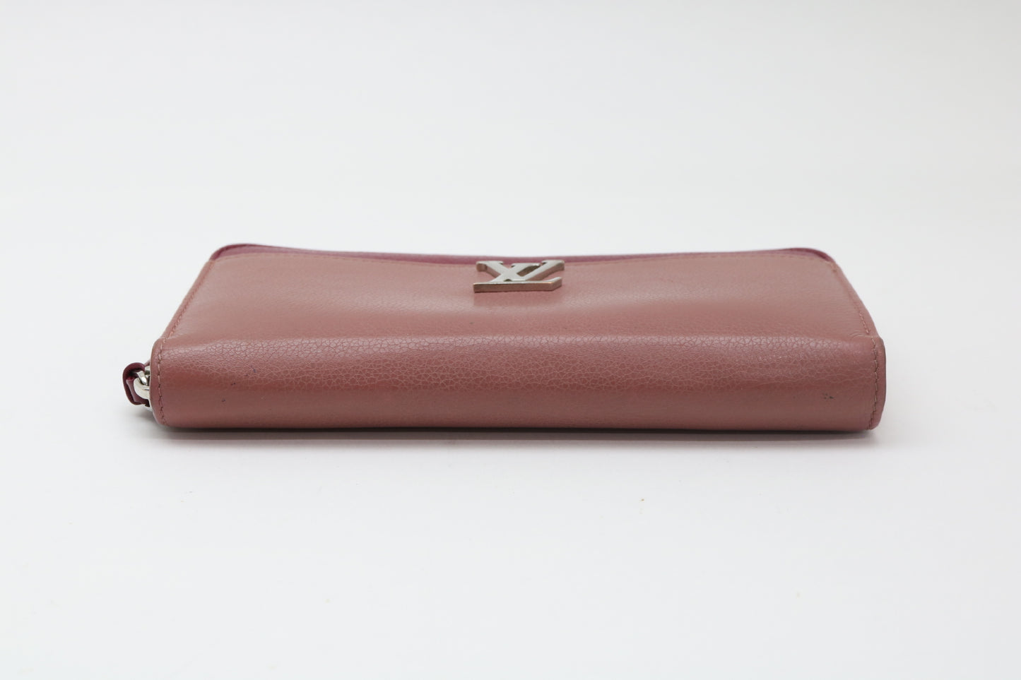 LOUIS VUITTON LockMe Zippy Wallet