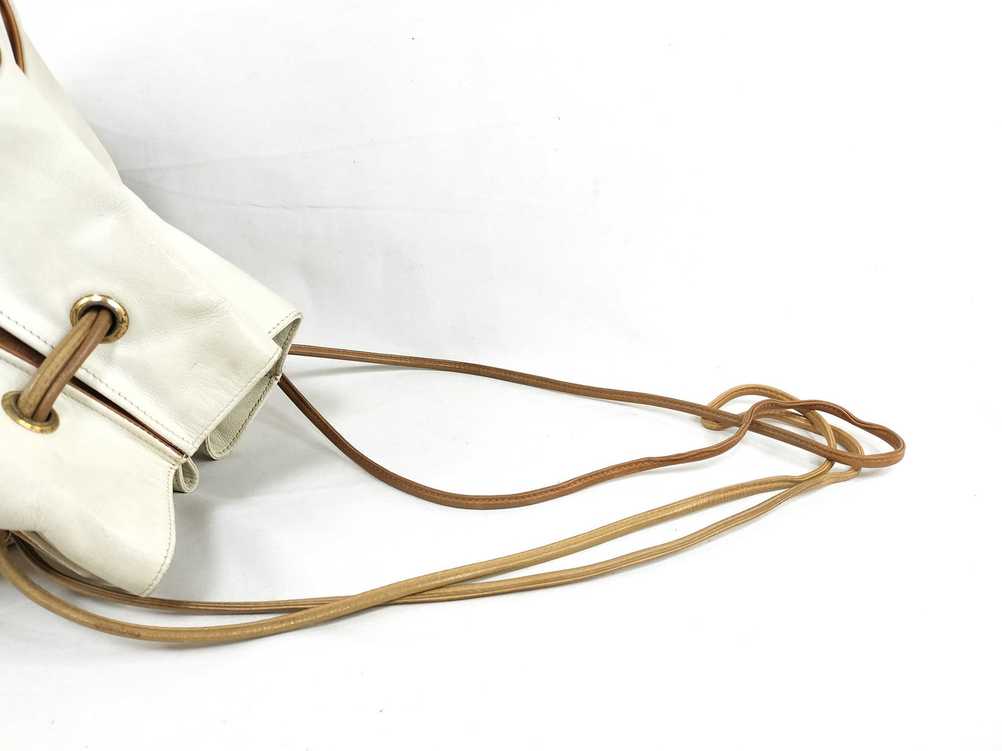 GUCCI GUCCI GUCCI Gucci Drawstring Leather Shoulder Bag