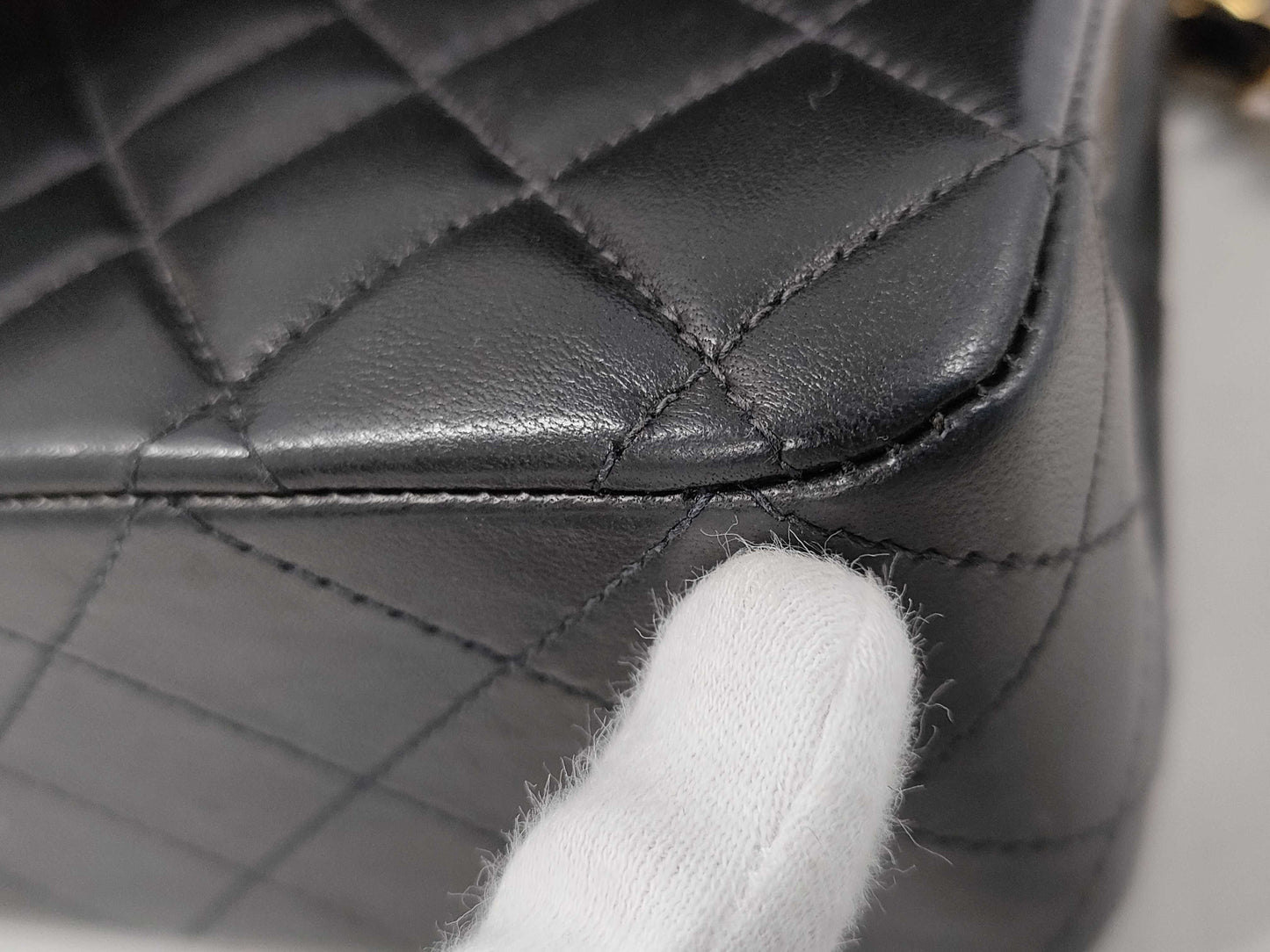 CHANEL Matelasse 25 Chain Shoulder Bag