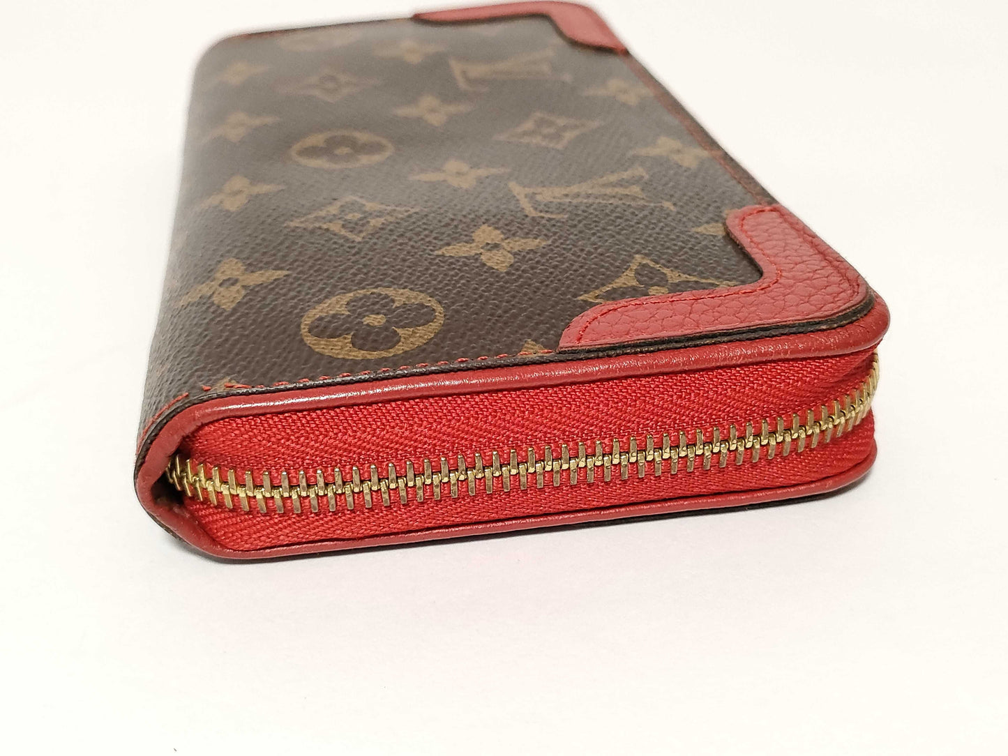 LOUIS VUITTON Monogram Louis Vuitton Louis Vuitton Monogram Zippy Wallet Retiro Wallet
