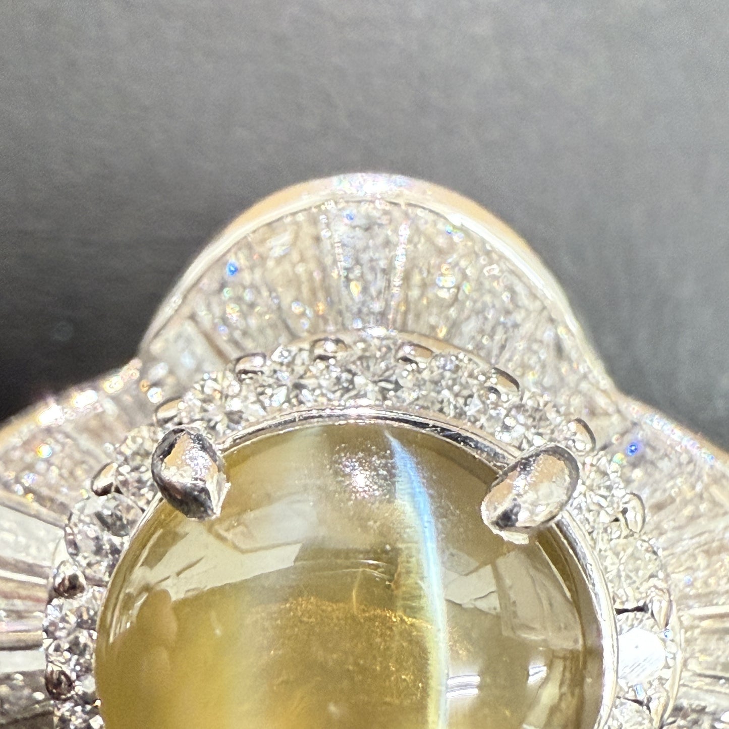 Chrysoberyl Cat's Eye 3.31ct D2.47ct Pt900 15.0g Ring