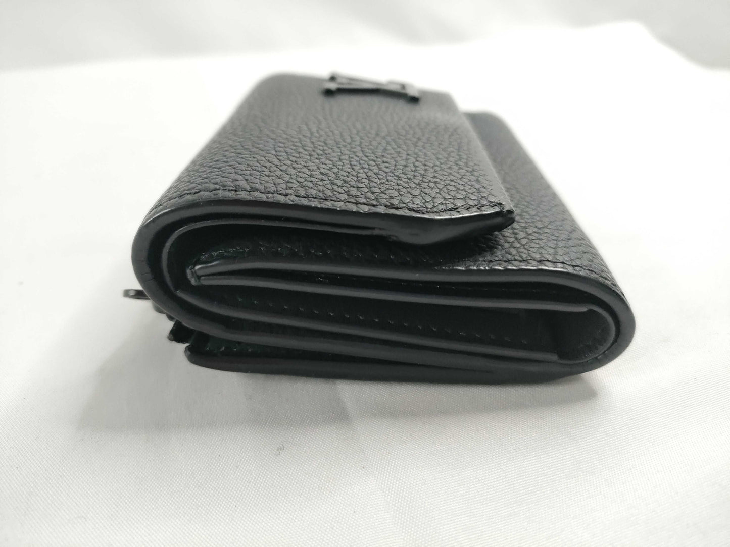 LOUIS VUITTON Aerogram Pilot M81740 Wallet with IC Tag, Noir