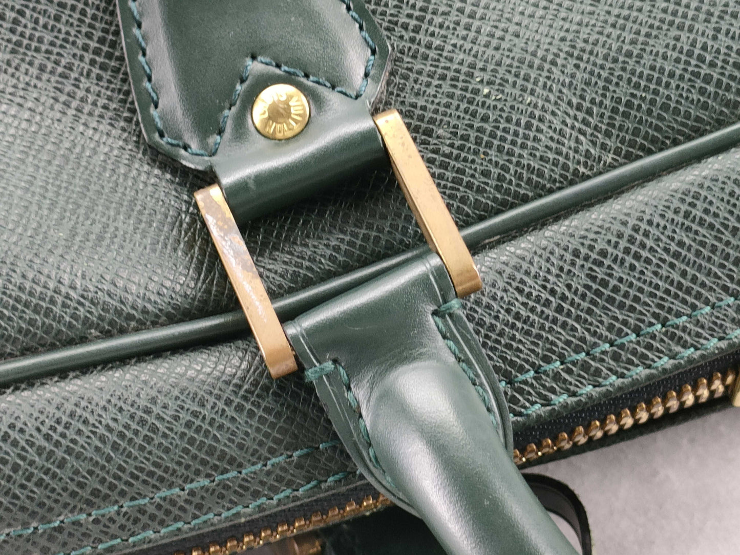 LOUIS VUITTON Taiga Kendall PM Boston Bag