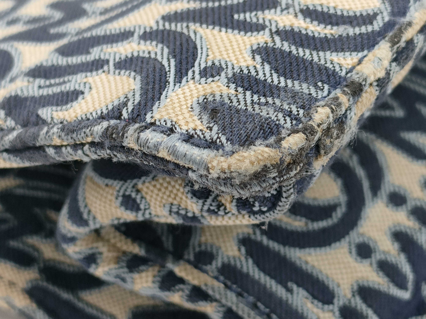 Miu Miu Miu Miu Tote Bag Emeuticon Handbag