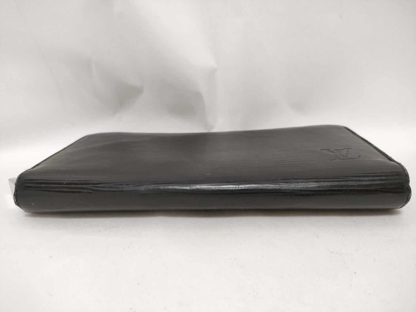 LOUIS VUITTON Epi Louis Vuitton Zippy Wallet Epi Black Long Wallet