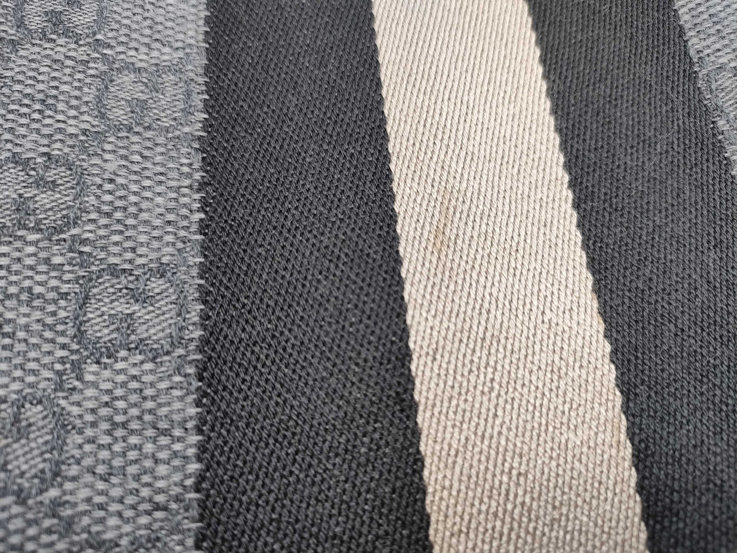 GUCCI GG logo scarf, gray