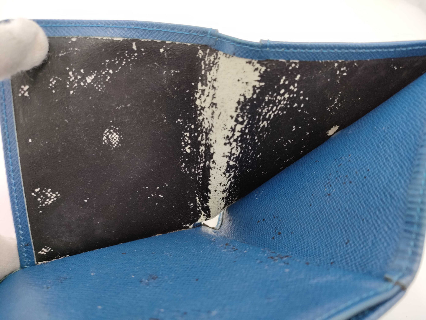 LOUIS VUITTON Epi Double Hook Wallet