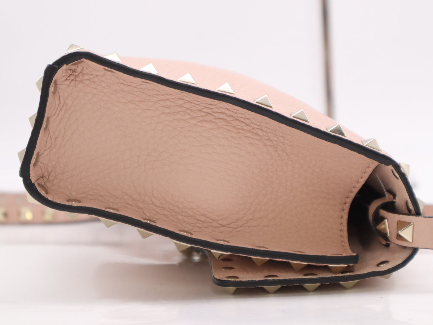 VALENTINO 4W2B0181VSF Garavani Rockstud Leather Shoulder Bag Pink