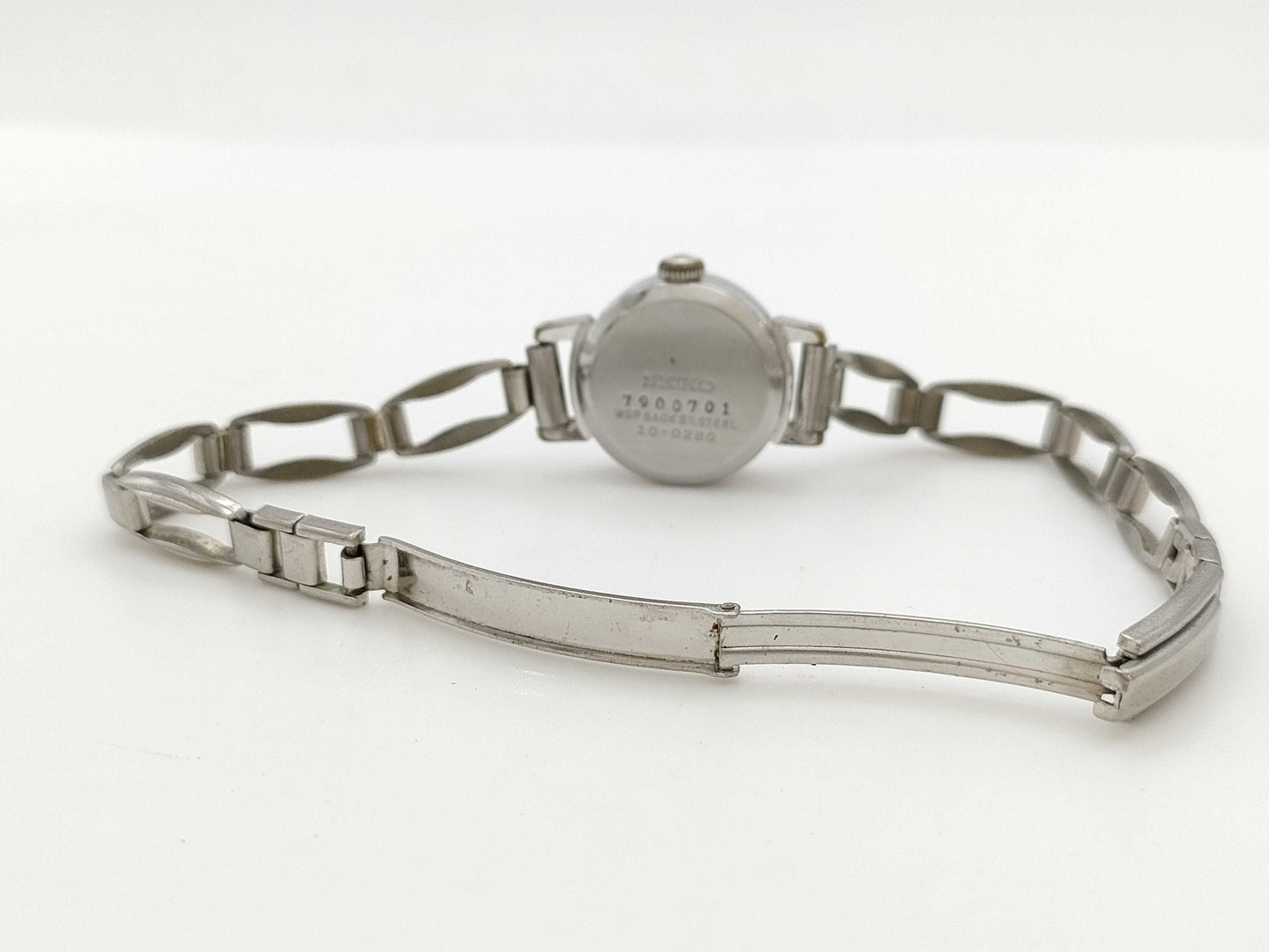 10-0280 7900701 Hand-wound ladies' watch