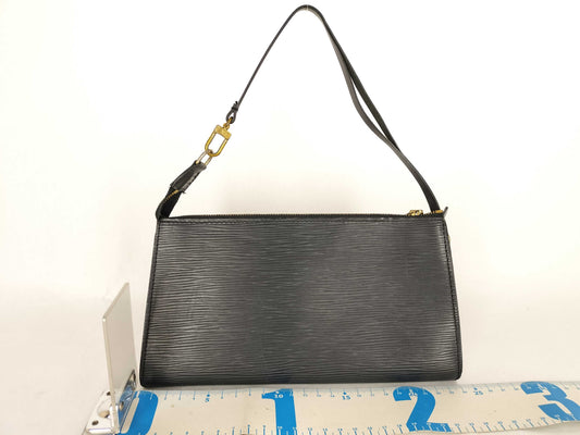 LOUIS VUITTON Epi LV Epi Pochette Accessoires M40632 Pouch